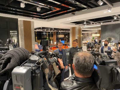 Demet Akalın ile Lansman Projesi